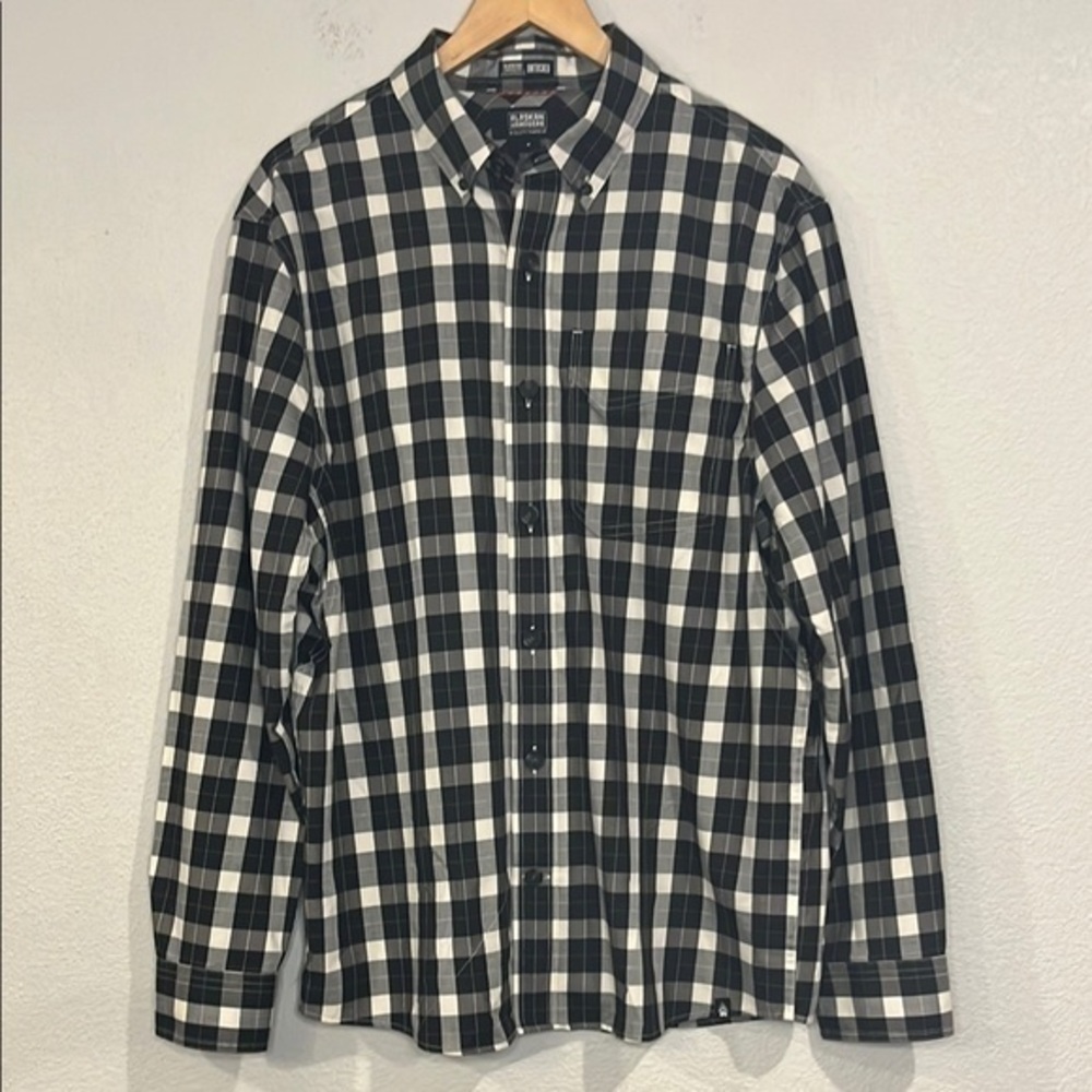 Alaskan Hardgear Untucked by Duluth Trading Co poly/wool blend plaid shirt M